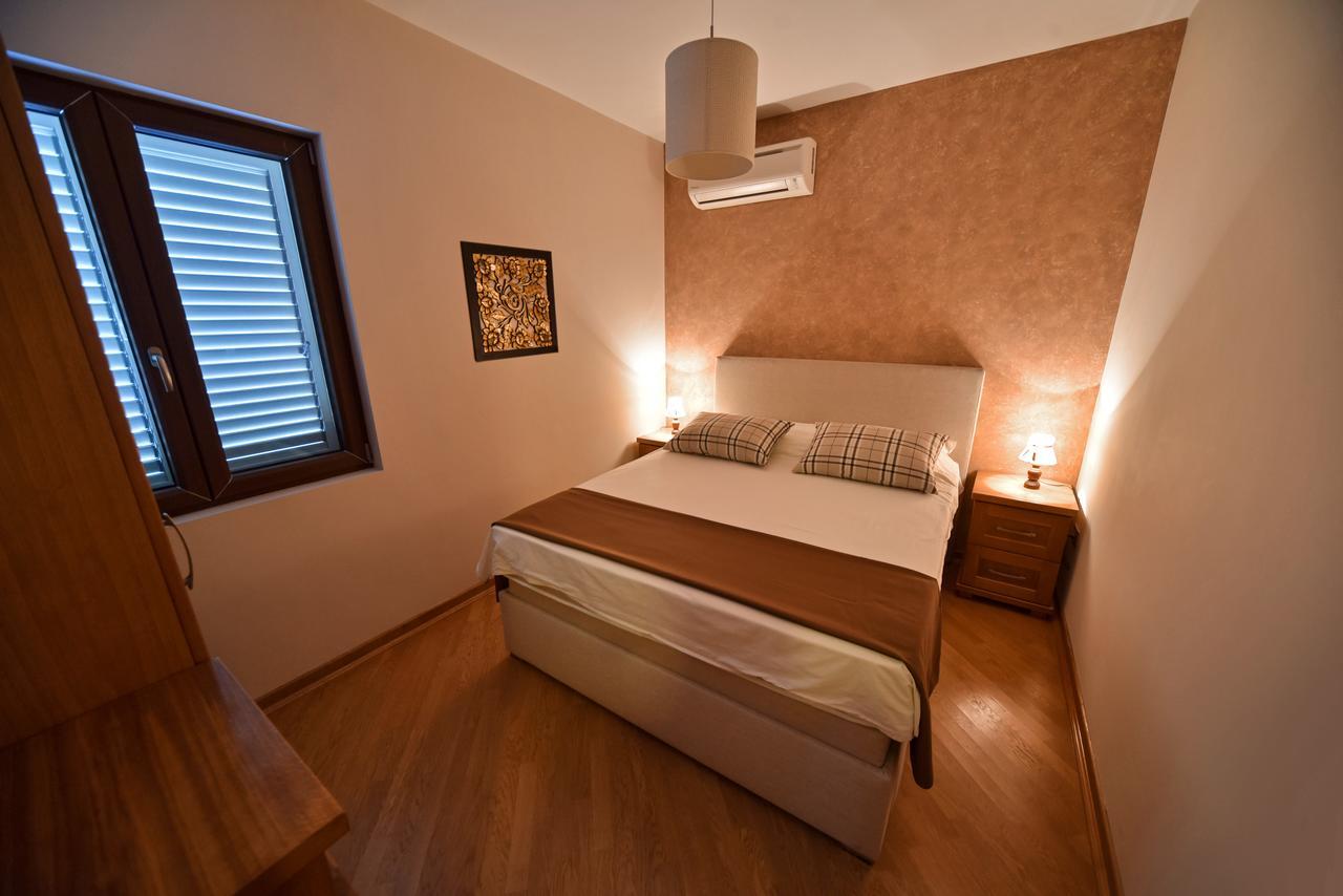 Villa Dub Kotor Eksteriør bilde